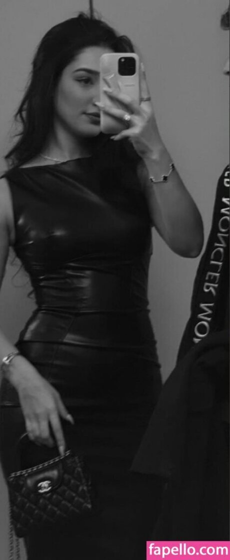 adolladola adult star img