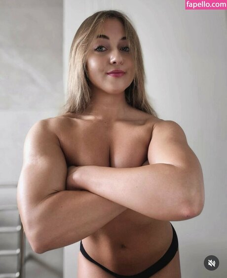 Queen Kong naked actress images