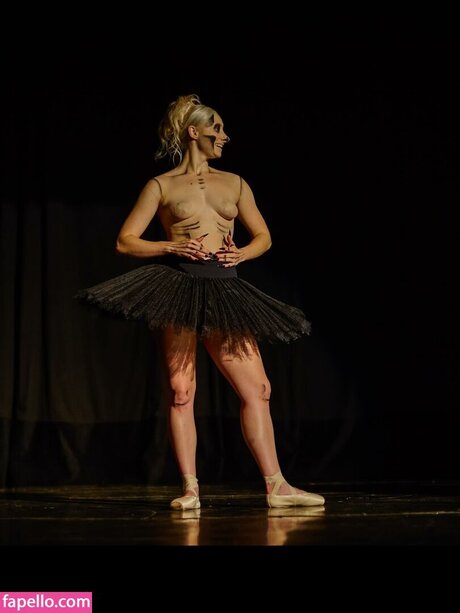 Renata Schneider star erotic pics