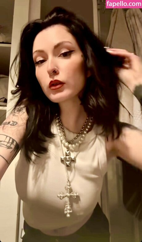 Bioodst0nes model hot pic