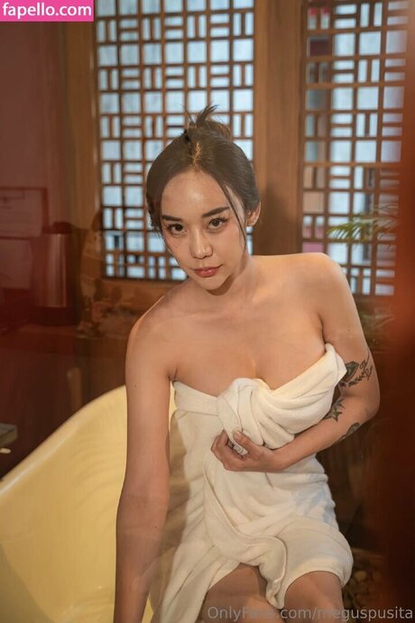 meguspusita sex model gallery