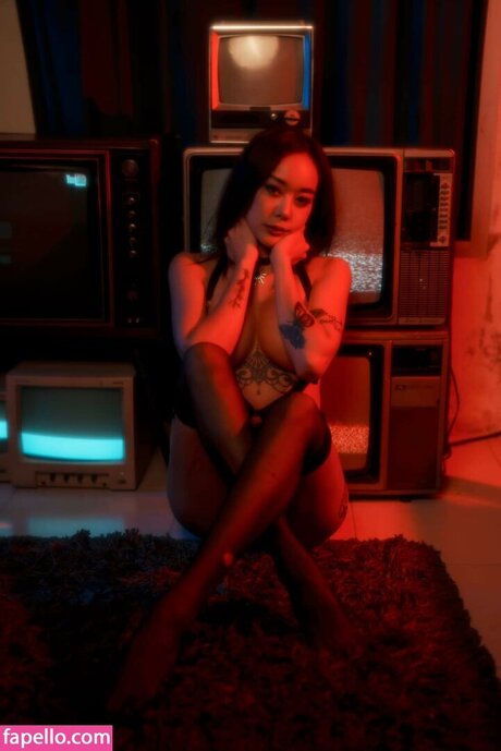 meguspusita xxx model photo