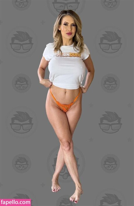 Gigi Dior model top image