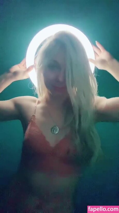 SmileyDani158 model nice images