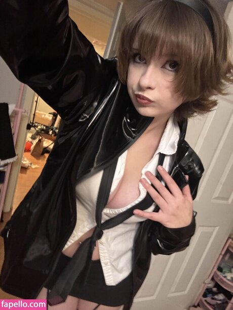 Saltedfishcakes adult actress image