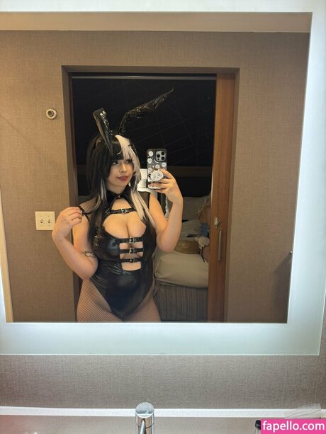 Saltedfishcakes high quality pornstar images