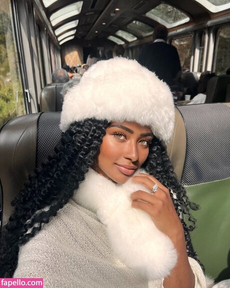 Jessica Nahomy sexy model picture