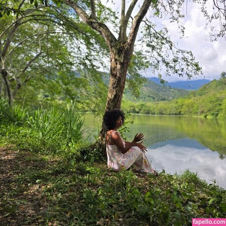 Jessica Nahomy naked pornstar pics