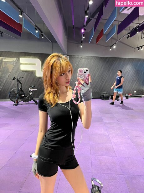 Kettsley model sexy img