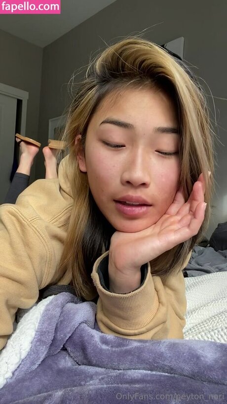 peytonnori sexy pornstar photo