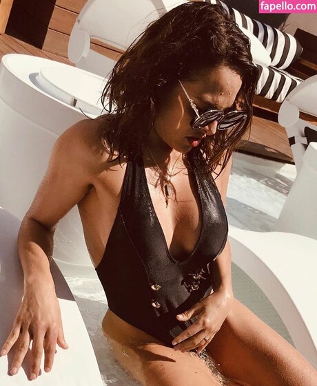 Fabiola Campomanes nude star pic