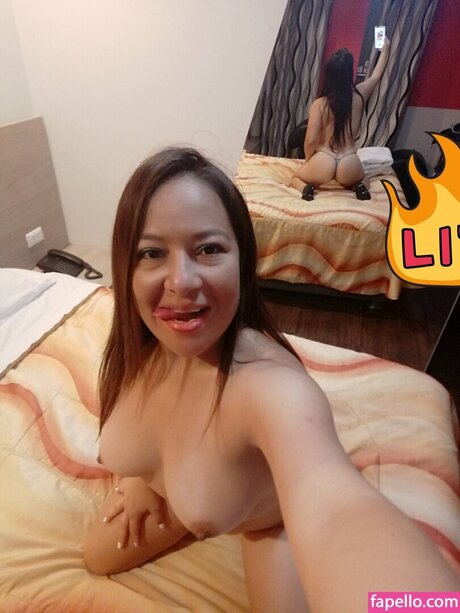 Karina Mendoza sexy star gallery