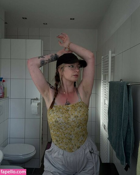 Kiras note star perfect photo