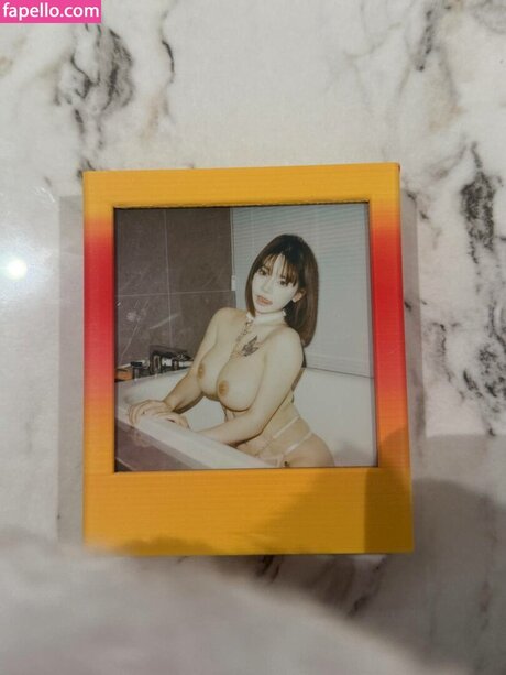 Meiyxtxin nude pornstar image