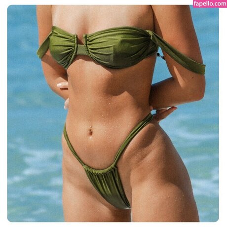 Kai Hoare model nude image