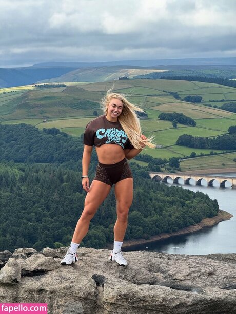 Livi Sheldon pornstar hot img