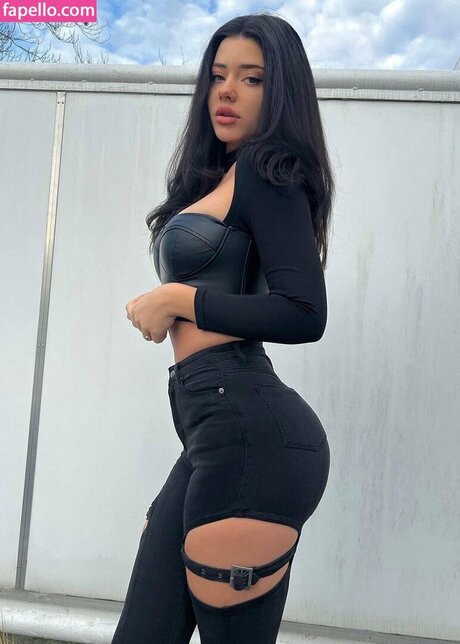 vanessareinhardt star high quality img