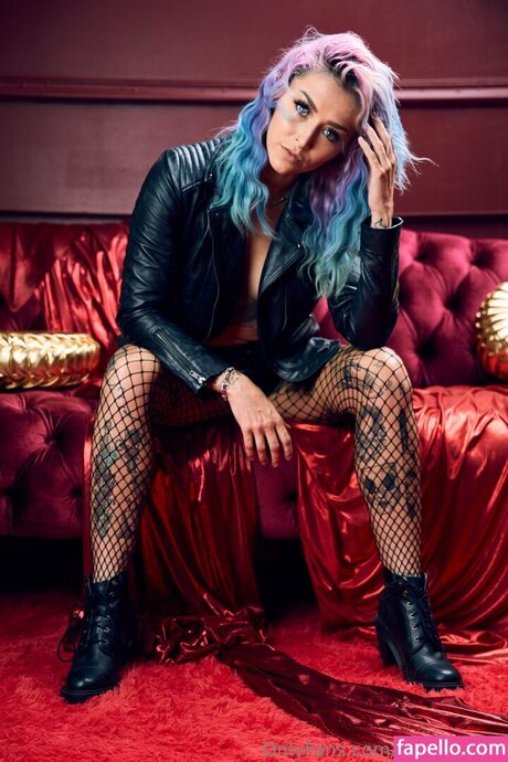 Nixonell xxx model pictures