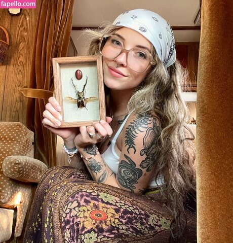 Mushbugs pornstar perfect pic