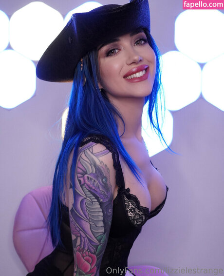 LizzieLestrange free model picture