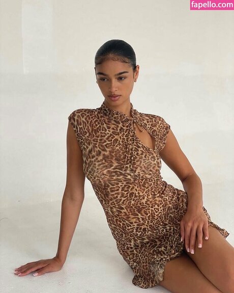 Alexis Carrington sex pornstar img