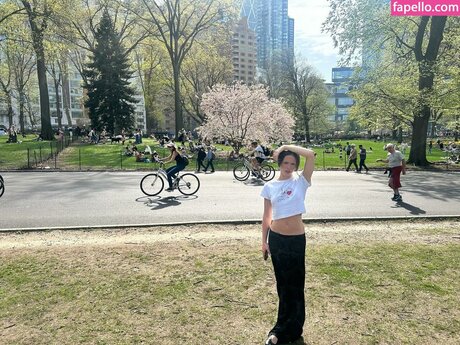 Lily Mo Sheen sex actress images