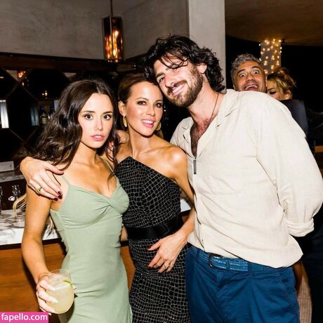 Lily Mo Sheen hot pornstar pictures