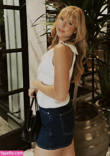 Madison Humphrey beautiful actress pics