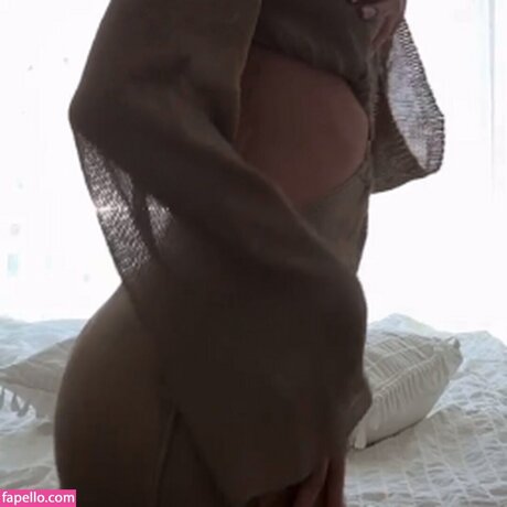 Xoanetta pornstar naked photo