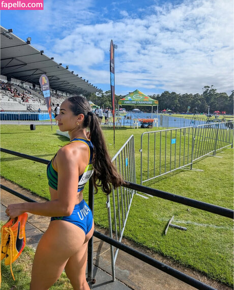 Sarah Schwarz hd model photos