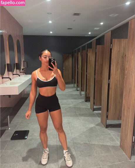 Sarah Schwarz xxx star picture