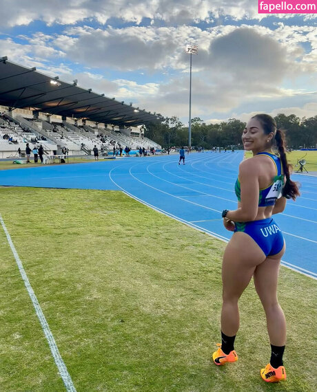 Sarah Schwarz pornstar hd photo