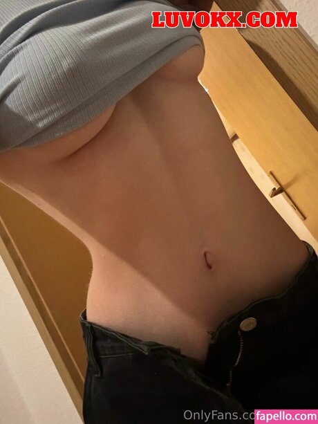 Junge Karoline pretty model pics