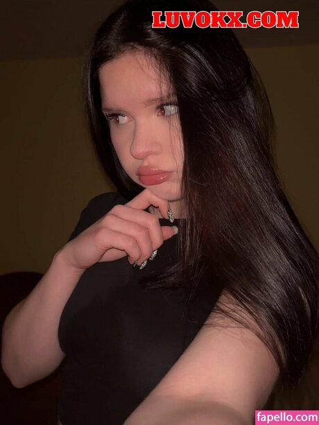 Junge Karoline erotic pornstar pictures