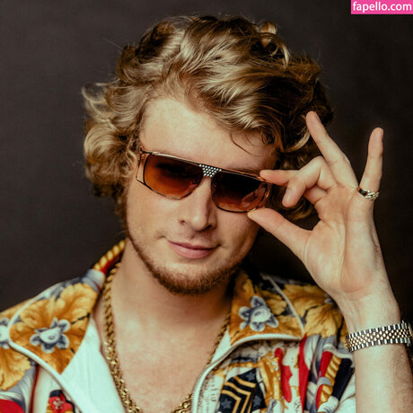 yunggravy pornstar hot pics