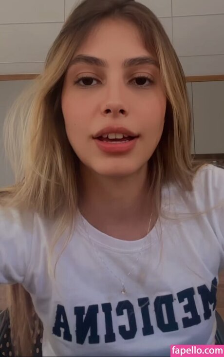 Julia Castrom model high quality image