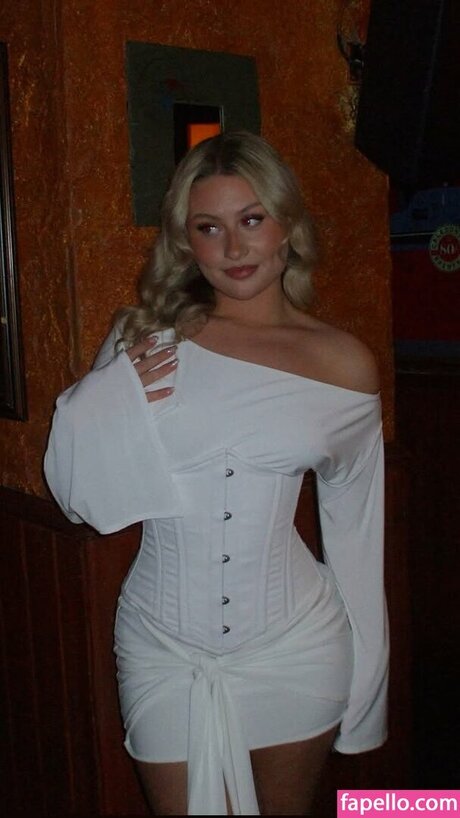 Lauren Duffy pornographic star galleries