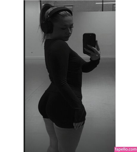 Lauren Duffy naked pornstar image