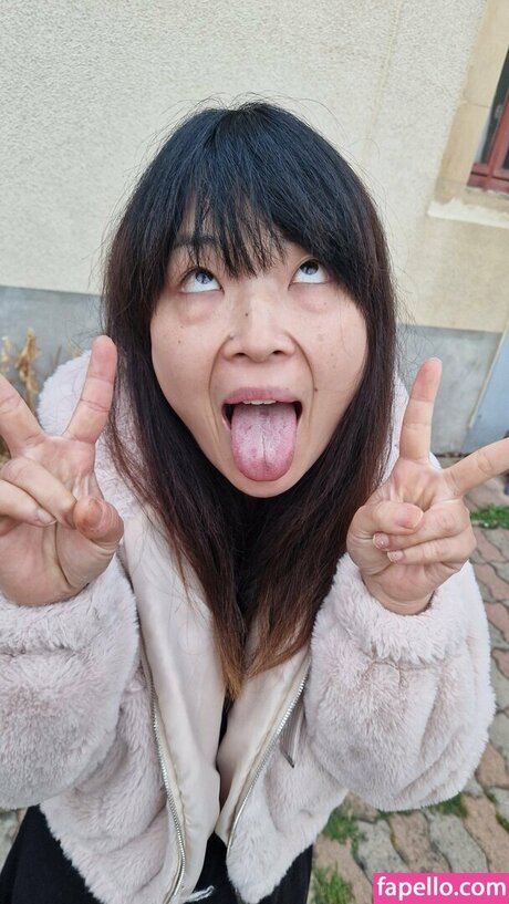 Yukichat model nudes galleries