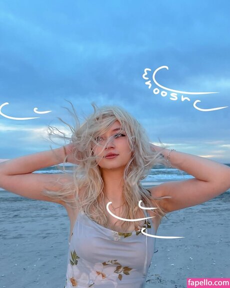 kayla wiggins model perfect images