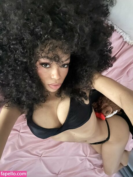 soleiljolina sexy actress photo