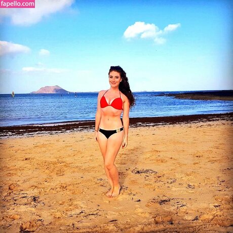 Amber Doig model beautiful images