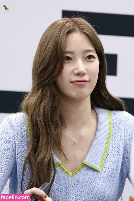 Kazuha Nakamura_ hot actress photo