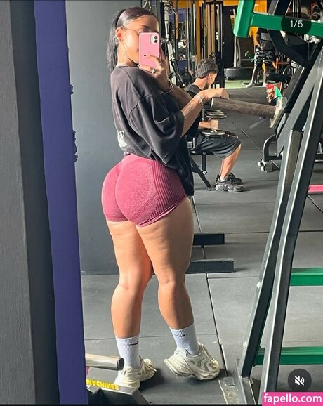 Natashabooty nudes star image