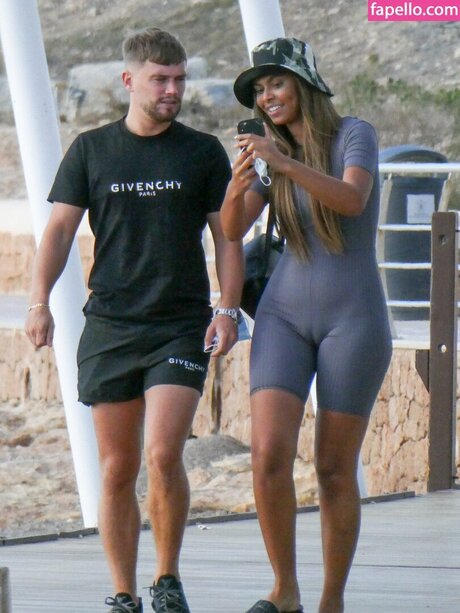 Sophie Piper hot actress images