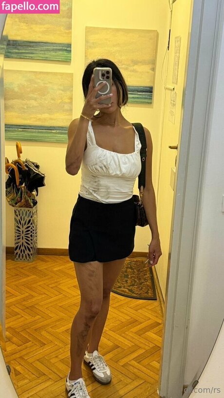 Miss Ria Santos model erotic archive