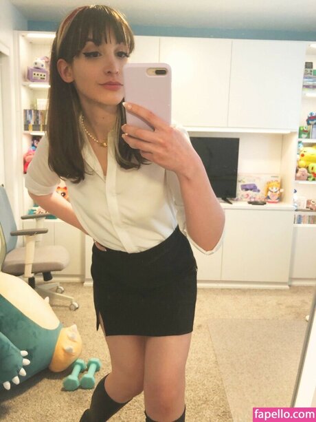 Tama Hero pornographic model pictures