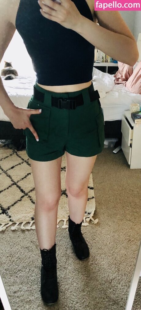 Tama Hero star naked pic