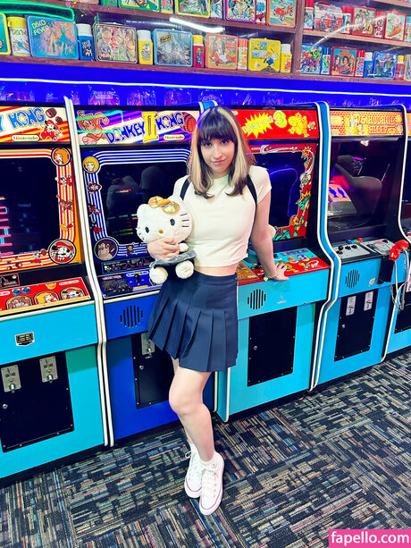 Tama Hero exclusive star photo