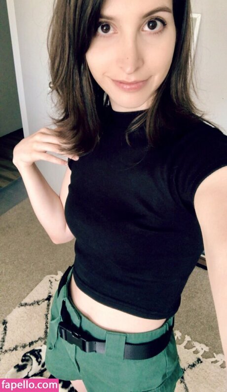 Tama Hero star nude pic